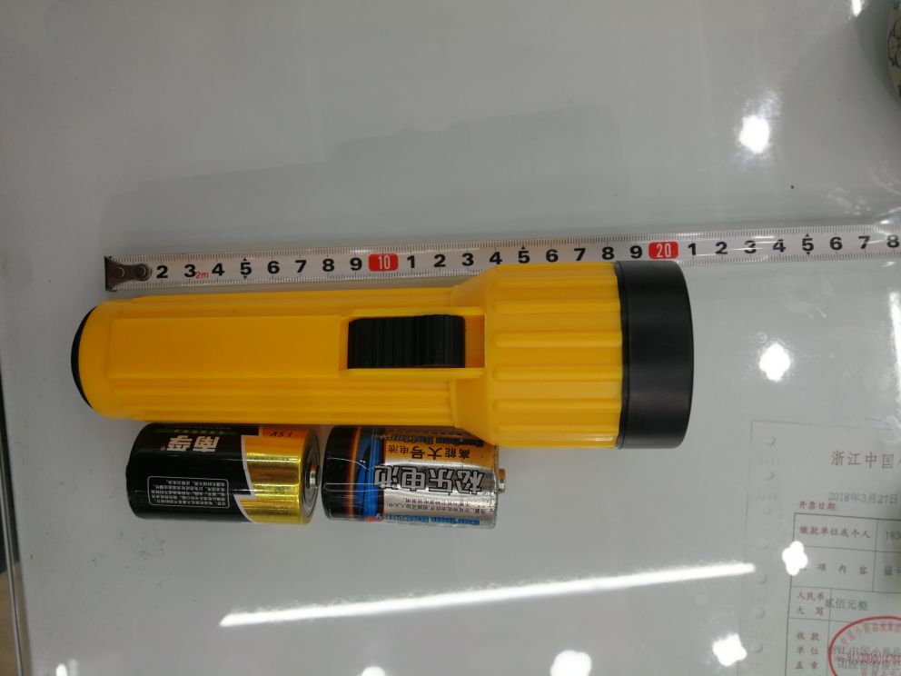 礼品黑黄LED带圈拉勾手电筒老款1号电池2节黄光老款钨丝灯泡