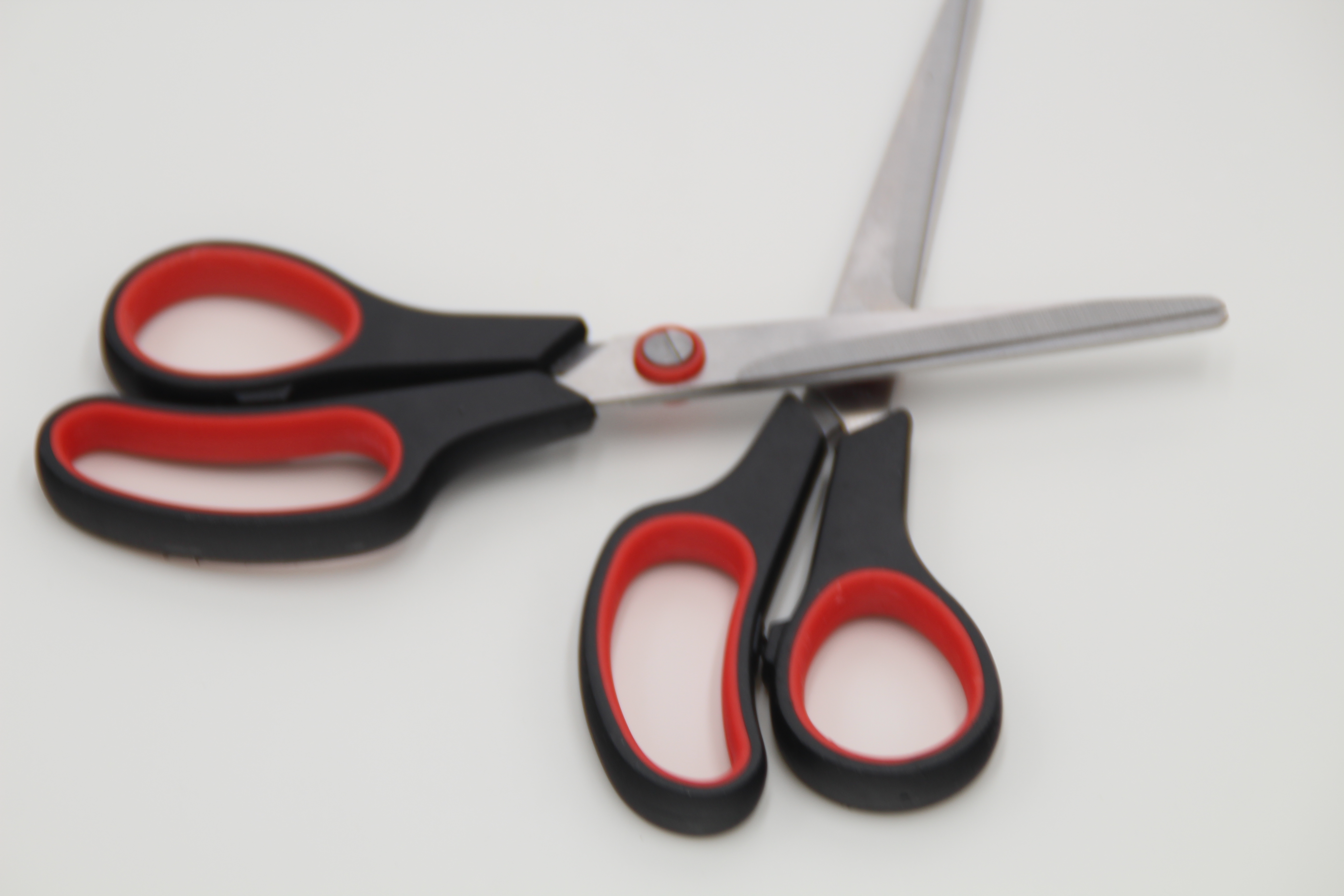 High-end stainless steel scissors, office scissors, paper-cutting knives, student scissors, rubber and plastic scissors Specification drawing