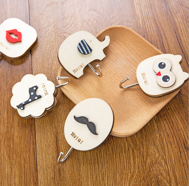 Cartoon wood adhesive hook door behind wall traceless adhesive hook Creative kitchen adhesive wall hanging Strong bathroom adhesive hook