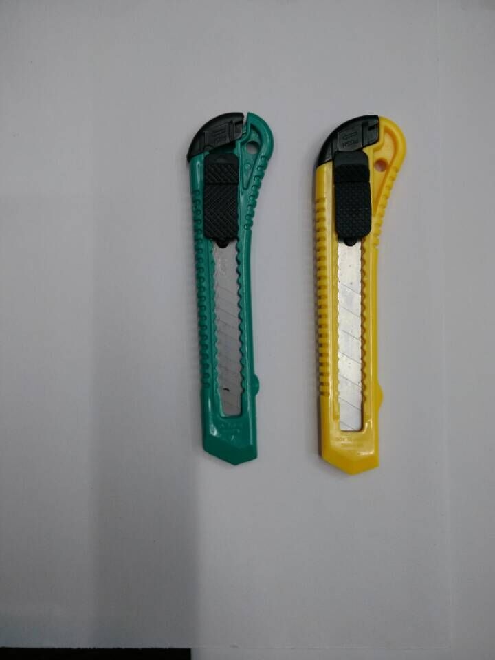 Utility knife/Plastic utility knife/transparent utility knife/transparent knife/solid color utility knife Specification drawing