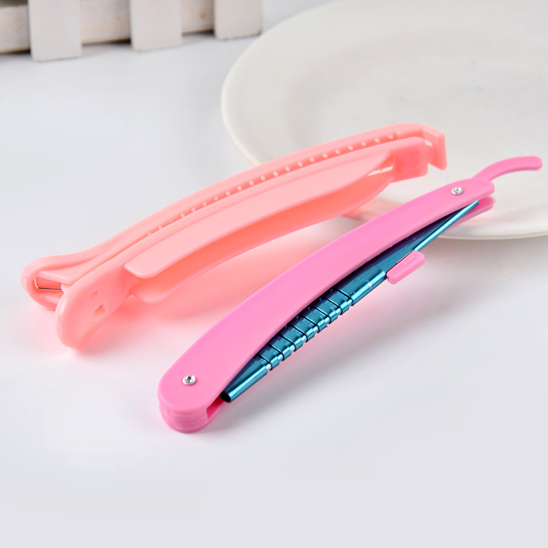 Liu Hai artifact set Liu Hai cutting knife bangs clip hair card Bangs hair tools wholesale Application Scenario