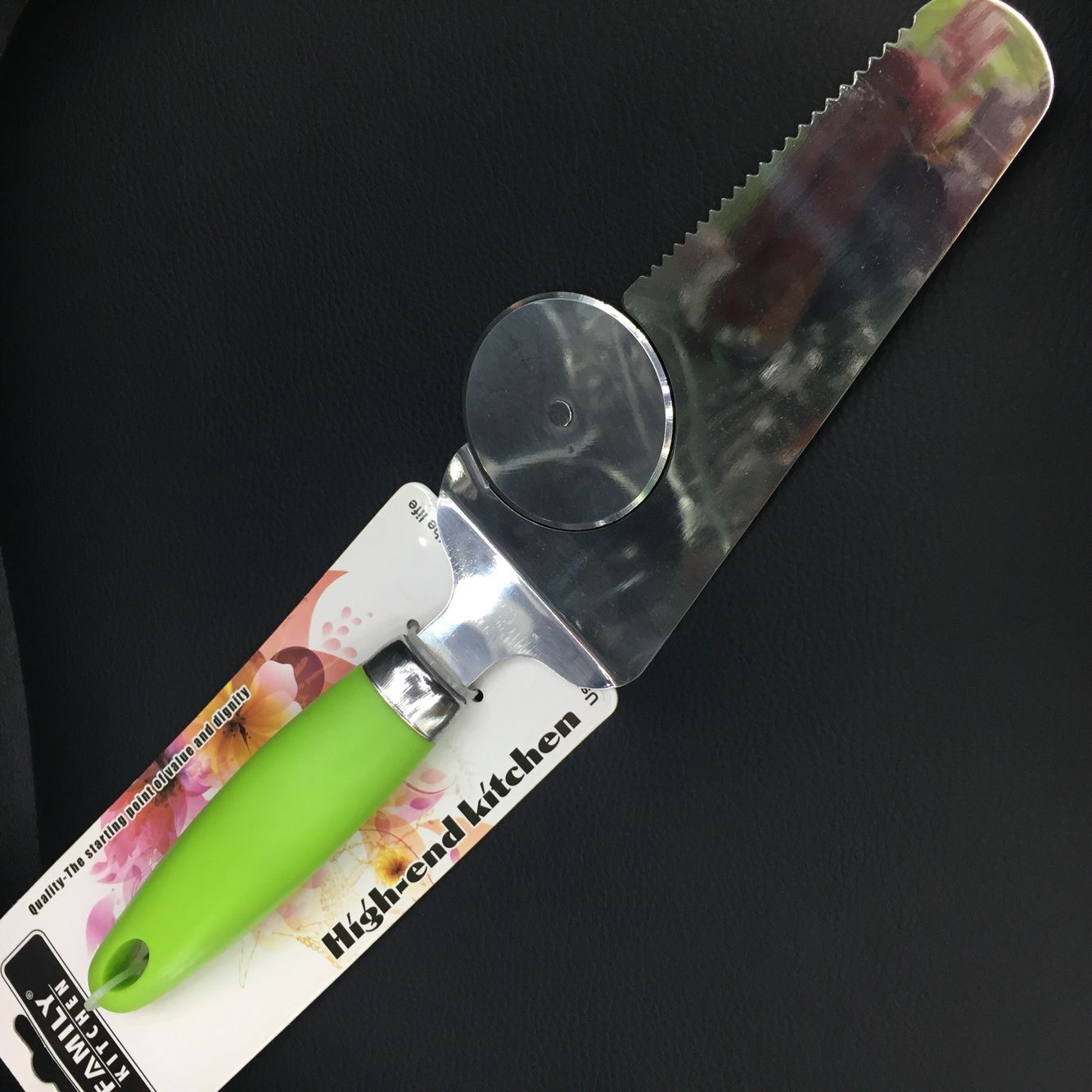 FAMILY pizza cutter thumbnail