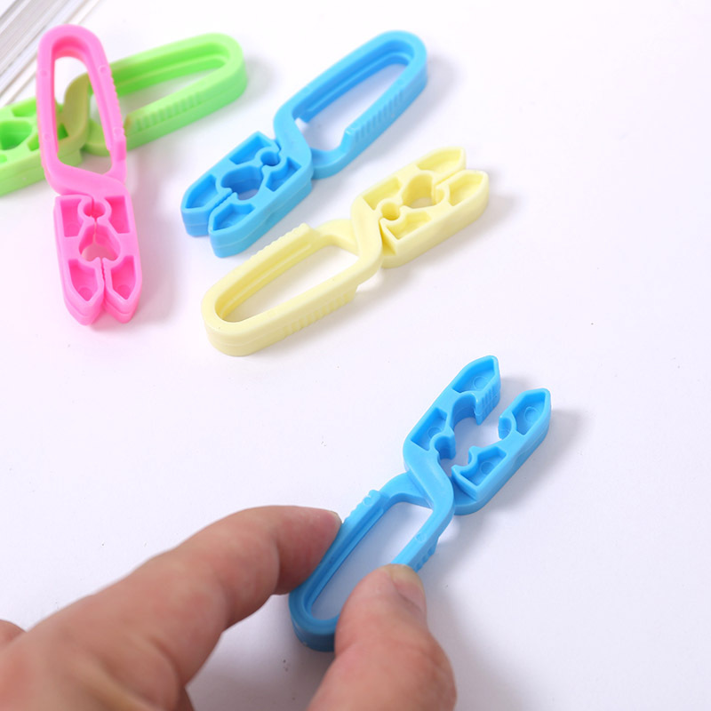 厂家直销家用塑料夹子 创意款防风袜子夹子 小号内衣裤子晾晒夹细节图