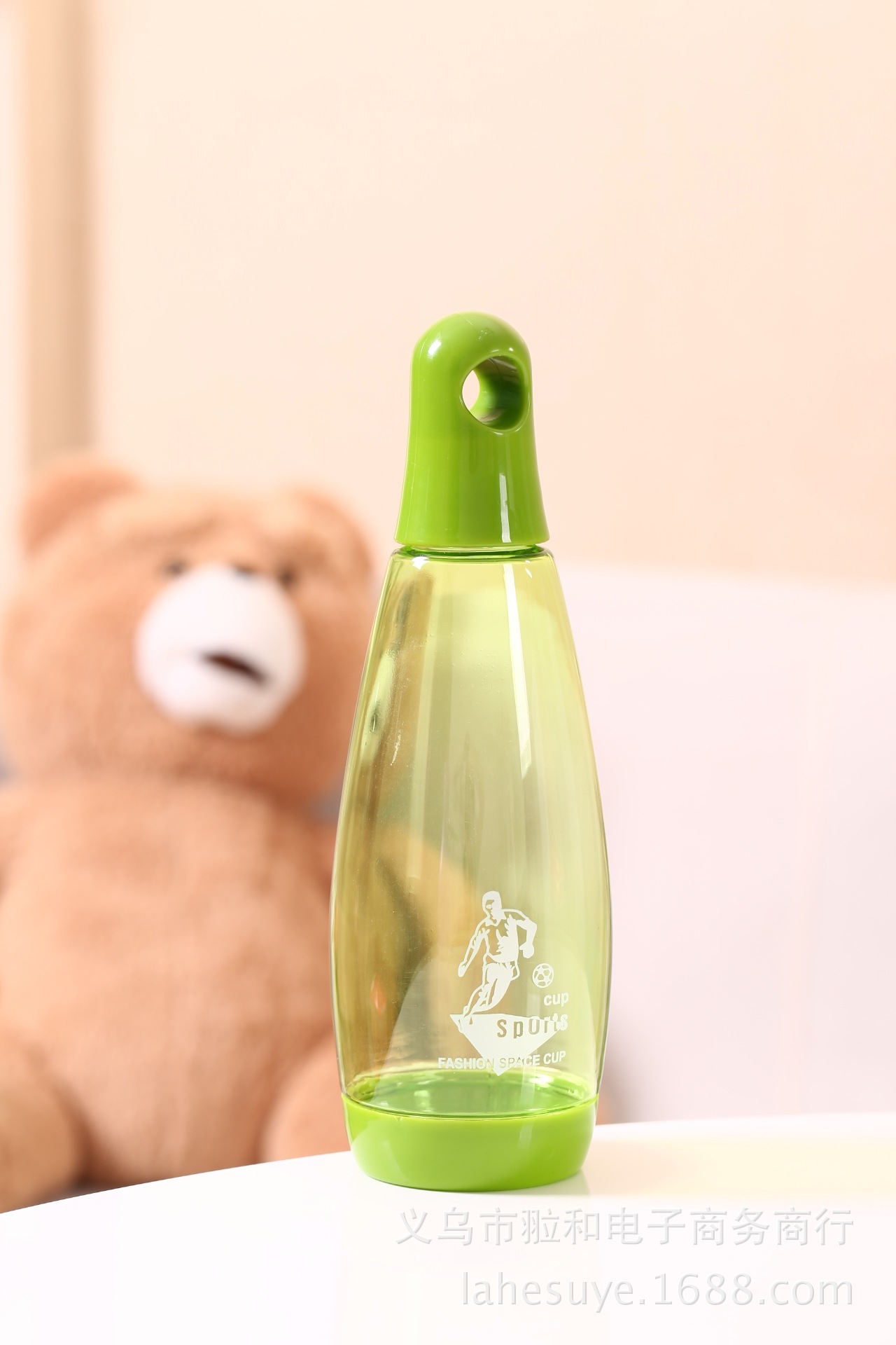 厂家直销汽水瓶 乐瓶水杯 带盖便携塑料个性运动水杯子批发