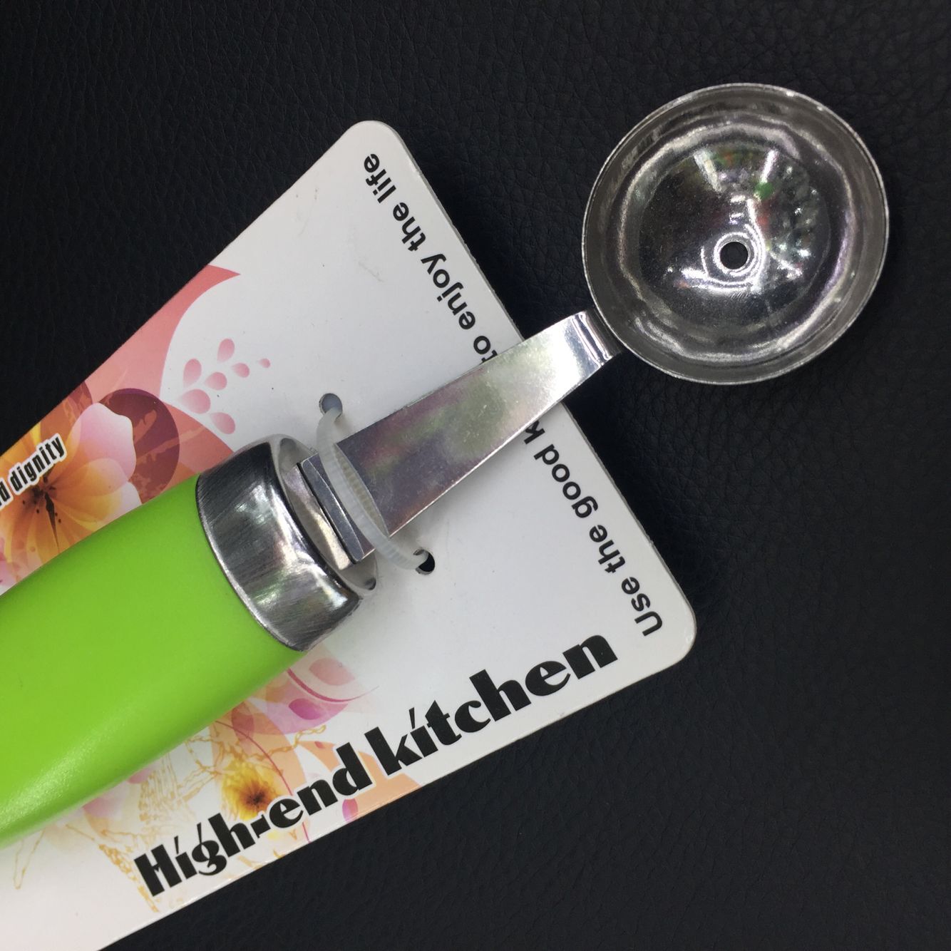 Family Drought Handle Fruit Soup Fruit Spoon Application Scenario