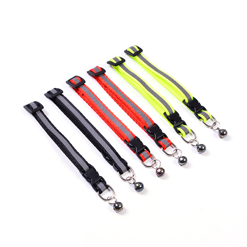 Pet supplies: Pet collars, dog neck covers, neck straps, household retractable dog leashes in stock and wholesale details Picture