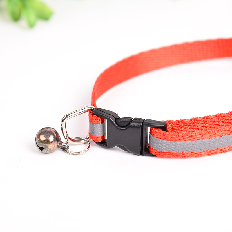 Pet supplies: Pet collars, dog neck covers, neck straps, household retractable dog leashes in stock and wholesale Application Scenario