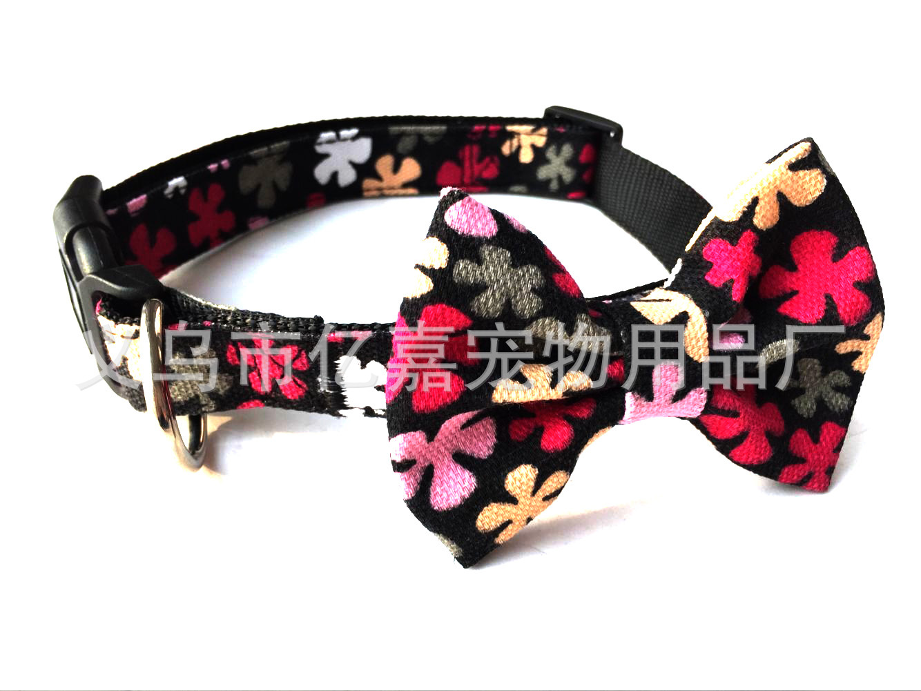 Colorful pet collar, bow collar with bell, beautiful, sturdy and durable bow collar Application Scenario
