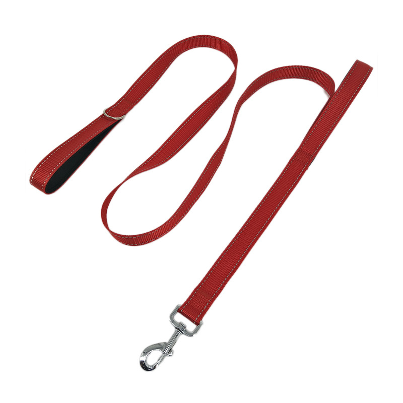 Wholesale of new pet supplies from the manufacturer, including nylon double-handle dog leashes, dog chains, and dog walking leashes Application Scenario