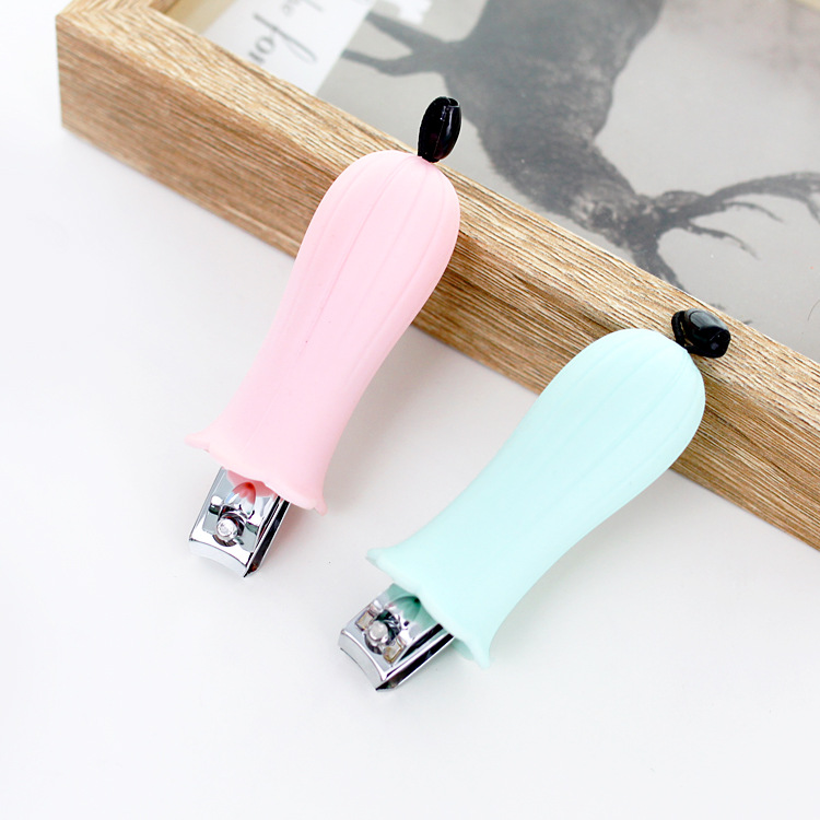 Minli Baobao Cute bell nail clippers silicone set portable curved stainless steel nail clippers 748B