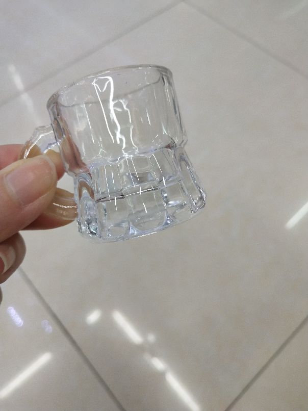 玻璃杯实物图
