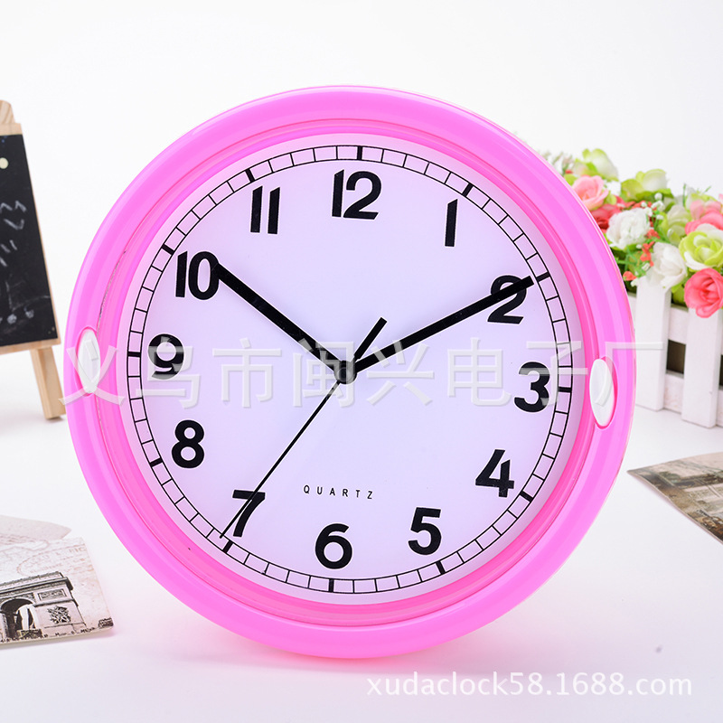 Yiwu Good Goods Xuda 22cm/ 8-inch creative and fashionable home bedroom hanging watch with jumping seconds office quartz clock Application Scenario