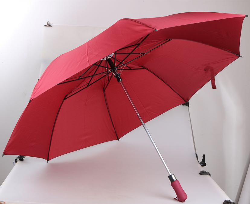يطلب المصنِّع 20 في المئة من مظلات الجولف المفعمة بالاعلانات Specification image