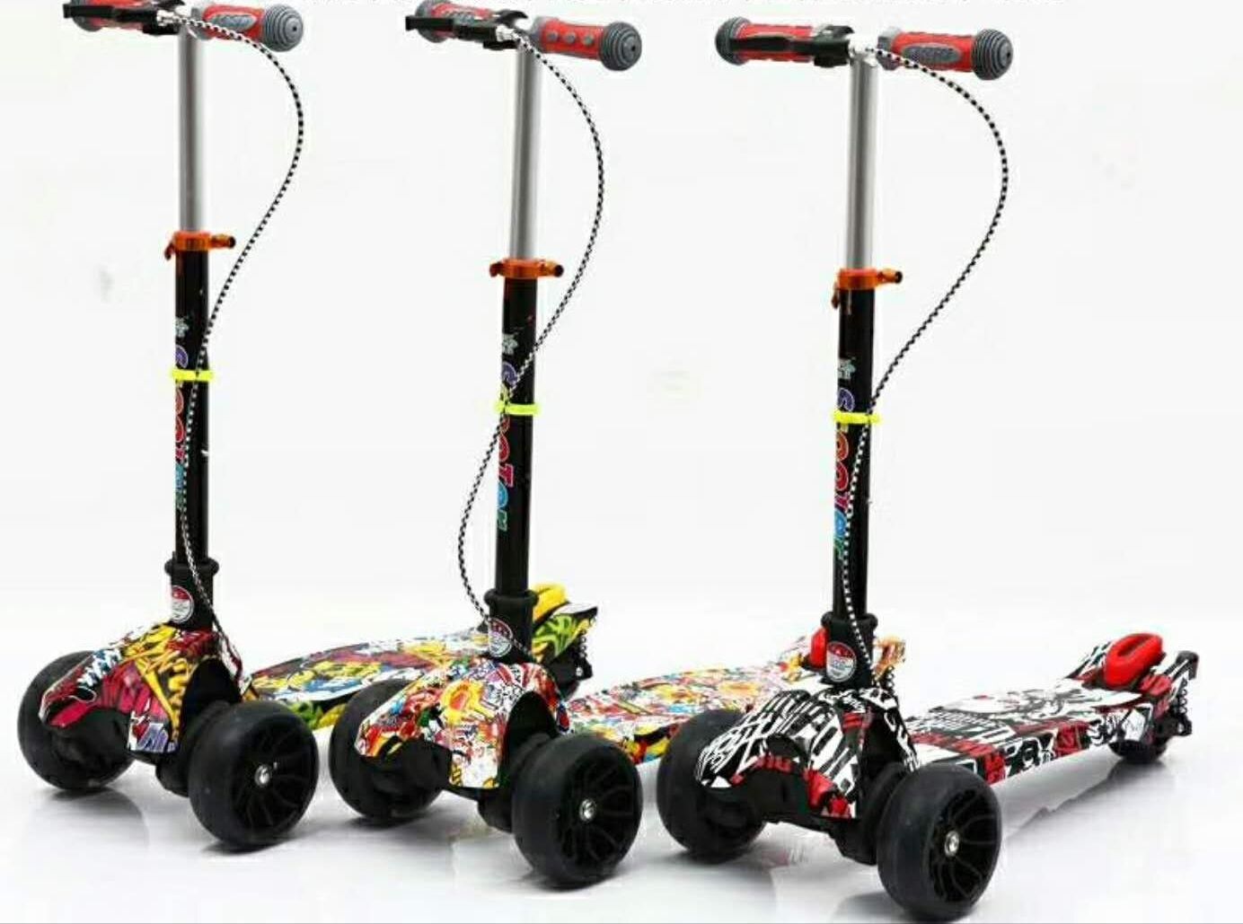 Rice high color brake folding shock absorption dustproof floor with light welding carriage pulley board car Application Scenario