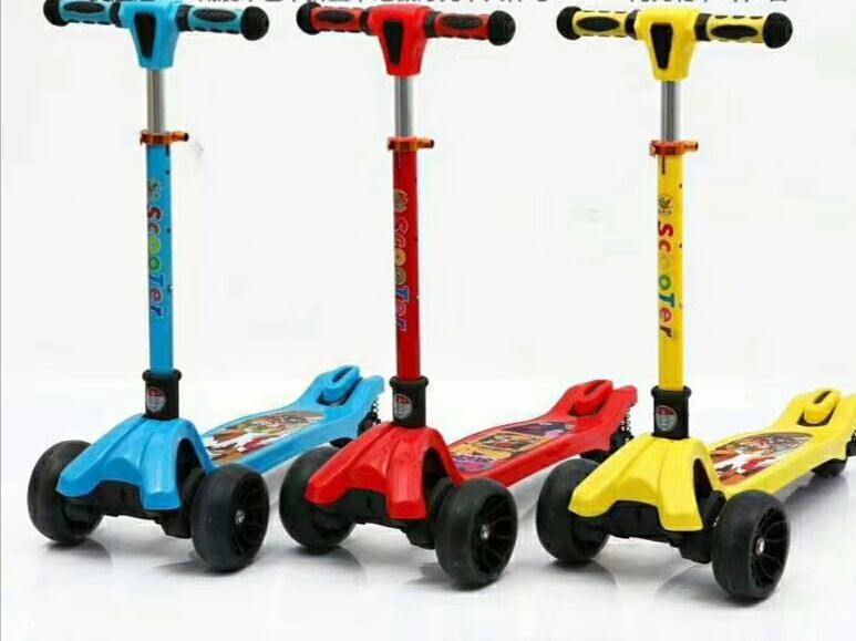 Rice high color brake folding shock absorption dustproof floor with light welding carriage pulley board car details Picture