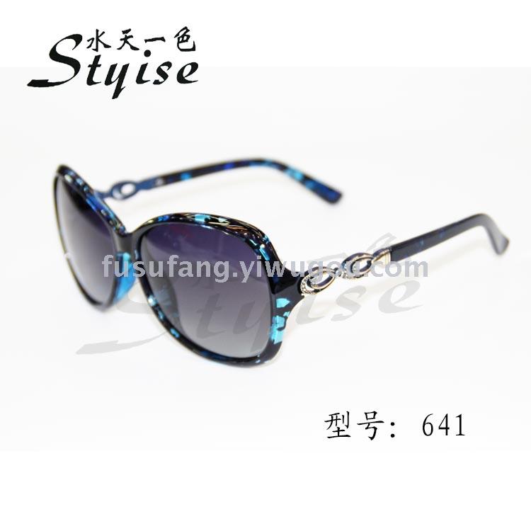 styise现货镂空大框经典百搭 女士偏光墨镜 新款太阳眼镜 641