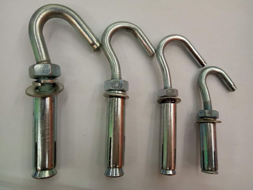 Expansion screw with hook