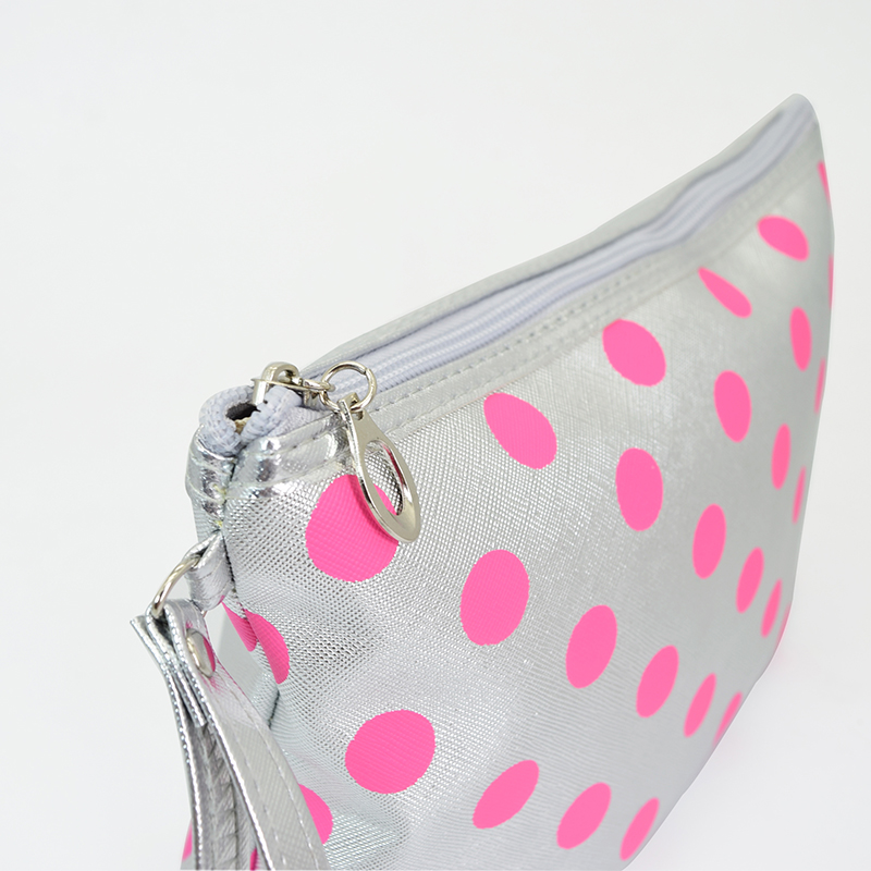 Fashionable ladies' clutch bag, large-capacity cosmetics storage bag, makeup bag, toiletries bag, makeup bag Application Scenario