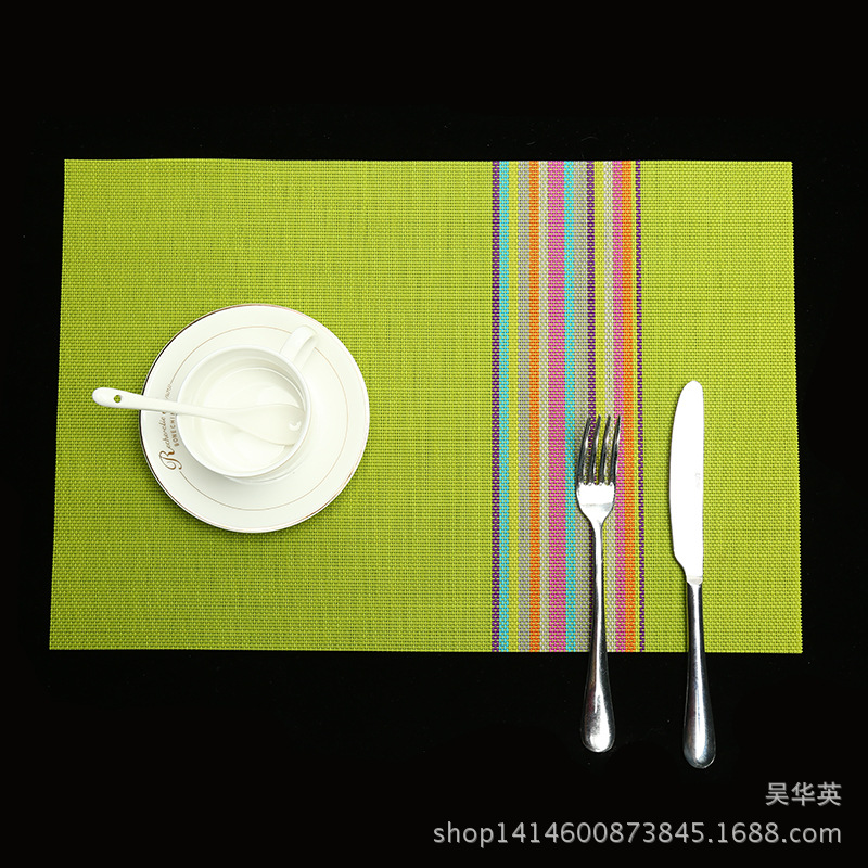 PVC编织隔热垫30*45 简约时尚彩虹条PVC编织杯垫 酒店家具西餐垫