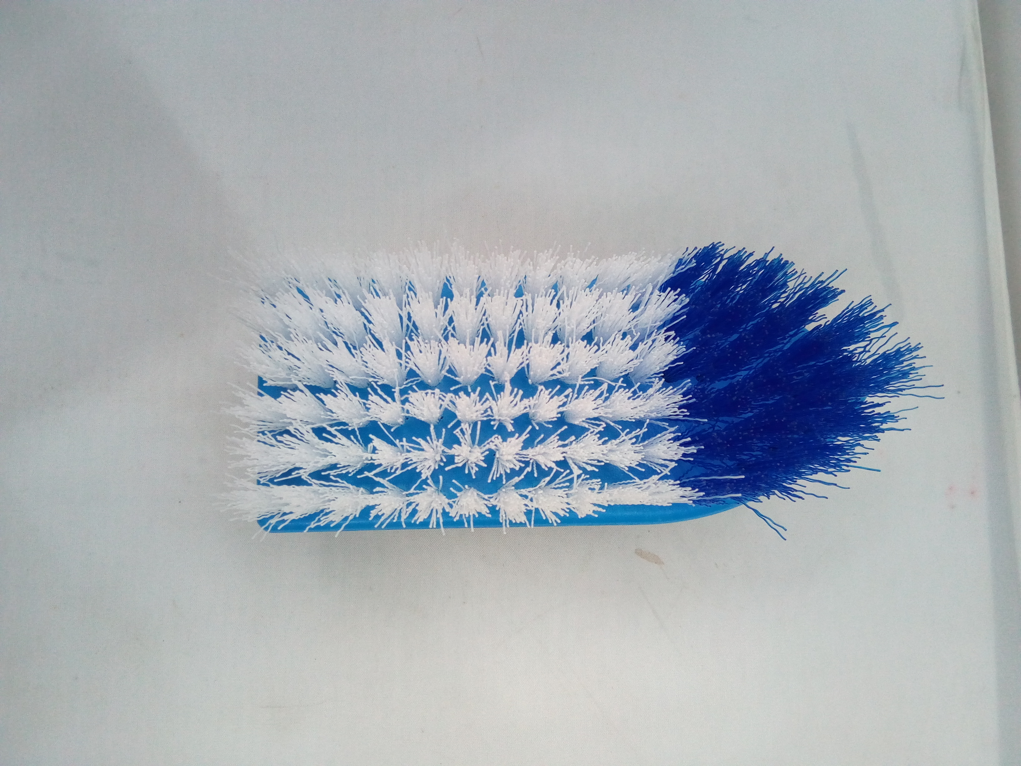 Factory direct sales of multi-functional high-quality laundry brushes, cleaning brushes and hygiene shampers 86-3128 Application Scenario