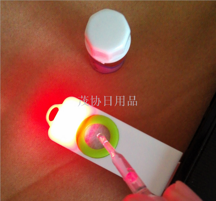 U盘电子香薰器USB香薰仪电脑周边新奇特驱蚊空气清新器产品图