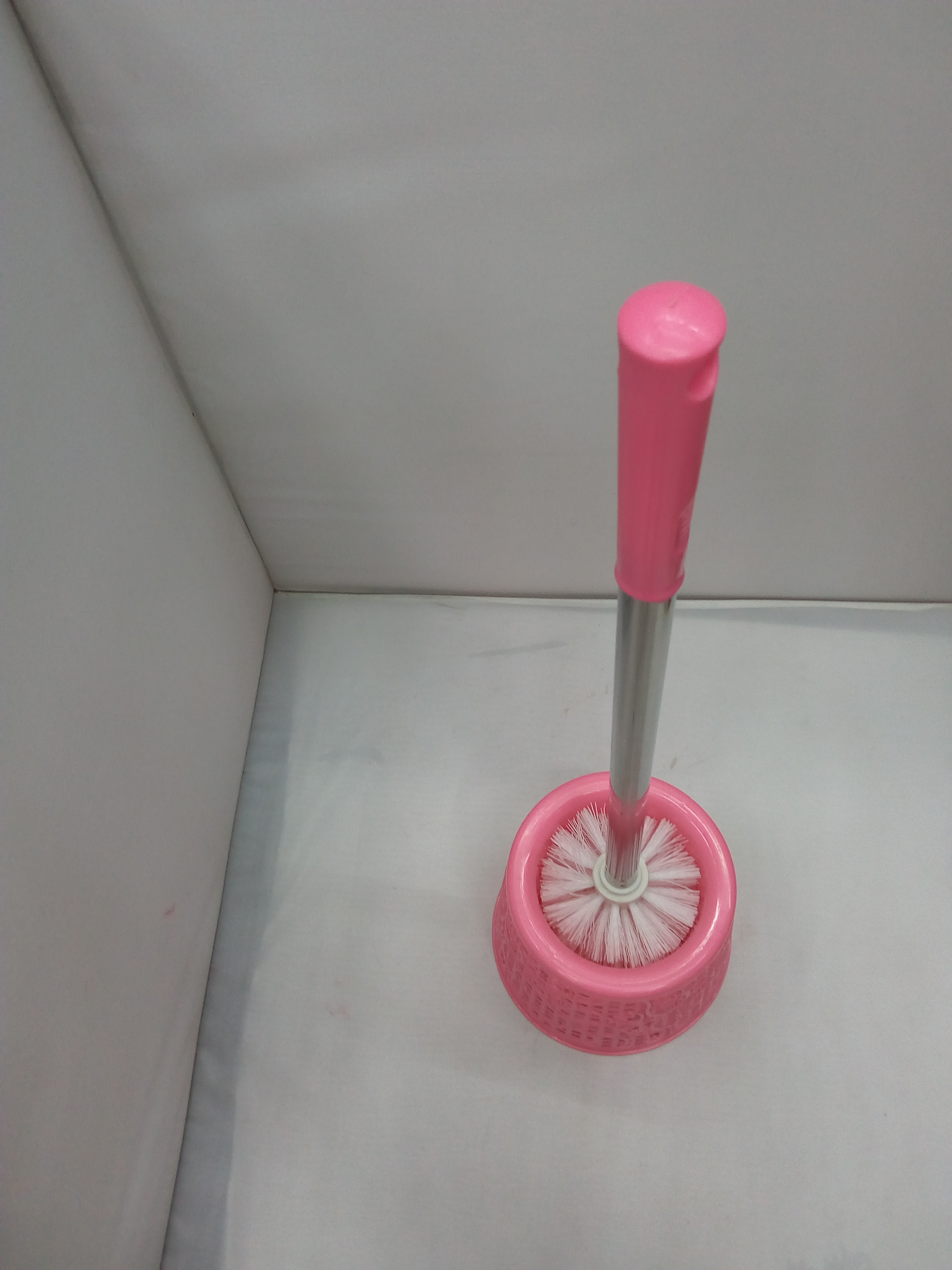 Toilet brush with carved and hollowed-out design and seat set, toilet cleaning brush, bathroom cleaning brush for washing the toilet details Picture