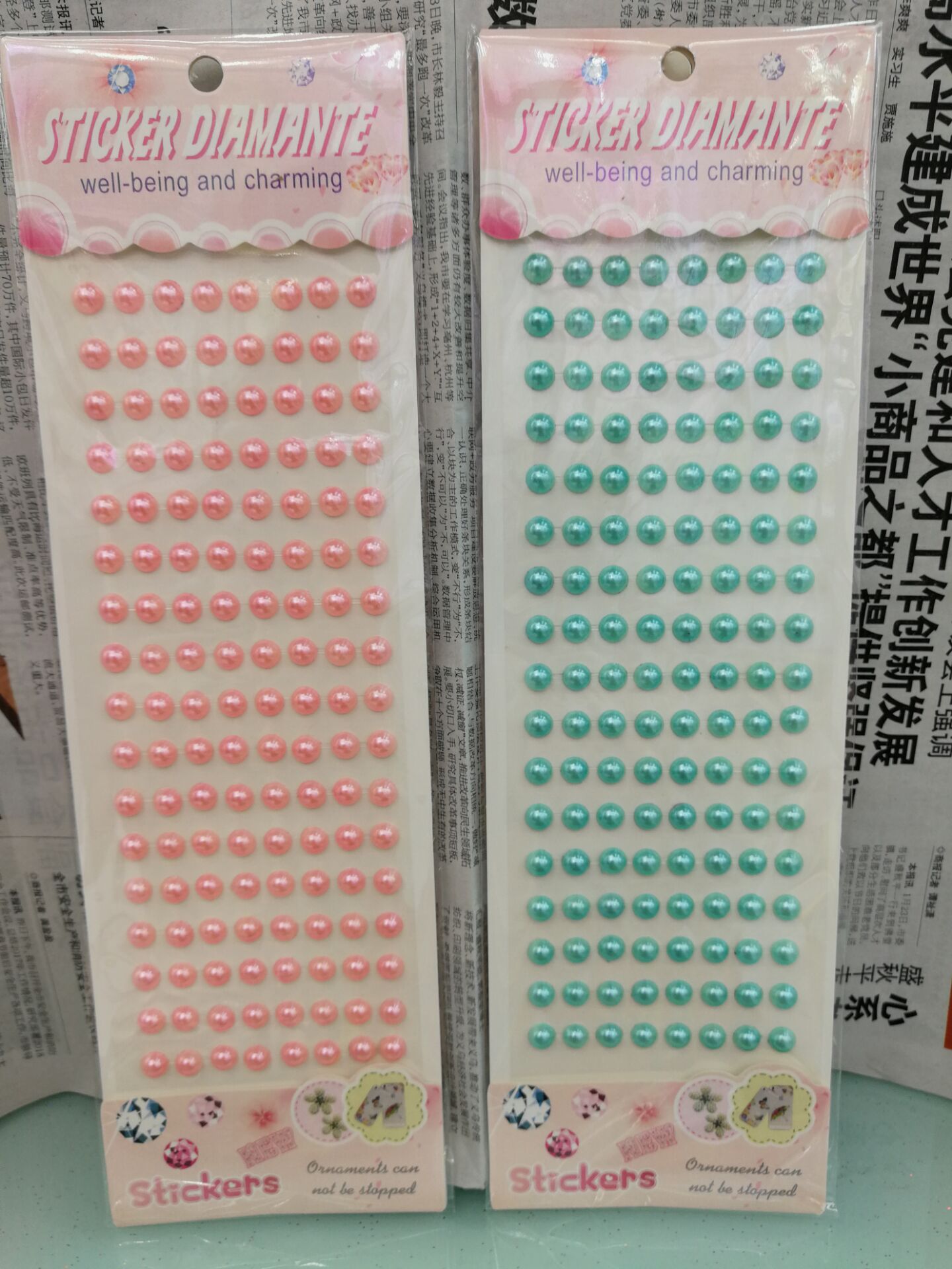 Jia Mei Paper Products' creative craft stickers are selling well on Taobao. They are large card colored pearls, car stickers, and acrylic decorative stickers, measuring 4568MM