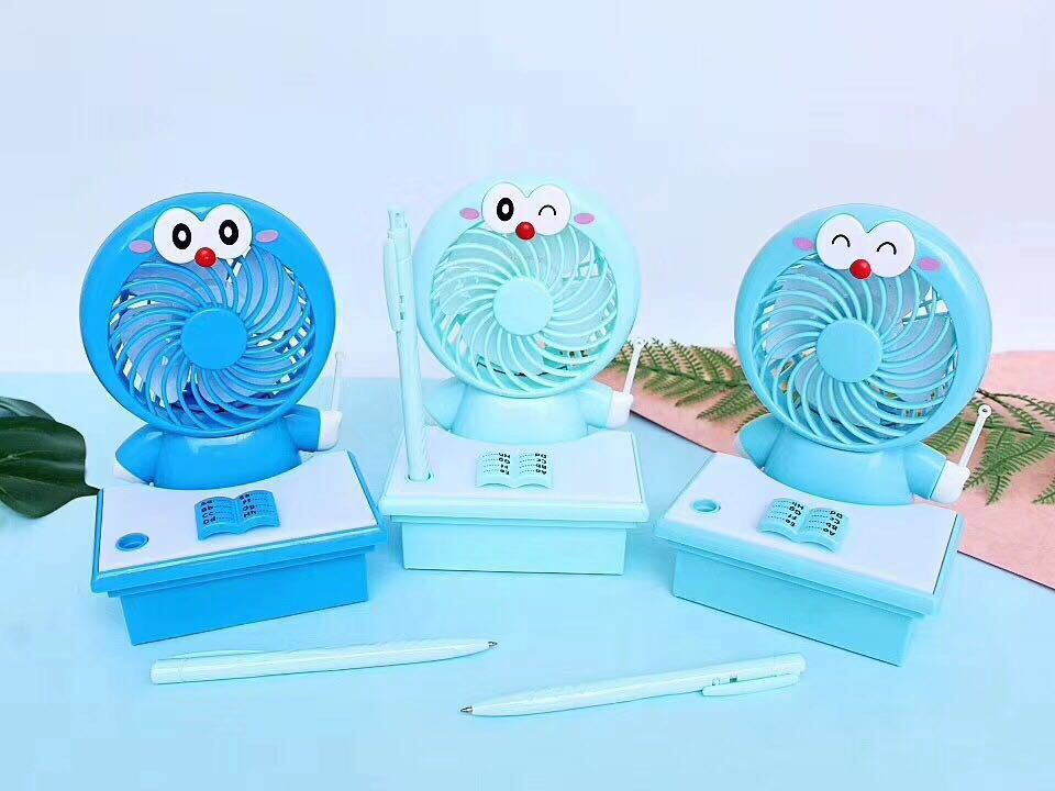 夏季新款造型卡通叮当kitty迷你USB桌面风扇台灯便携带配送圆珠笔细节图