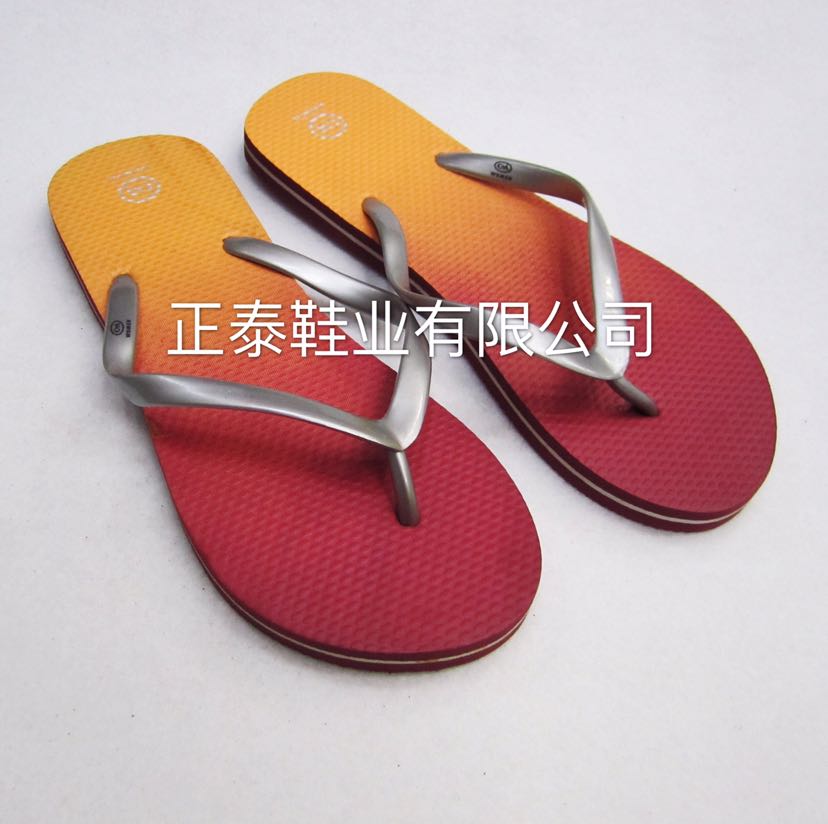 Customized summer fashionable gradient women's beach PE foam herringback slippers by the manufacturer