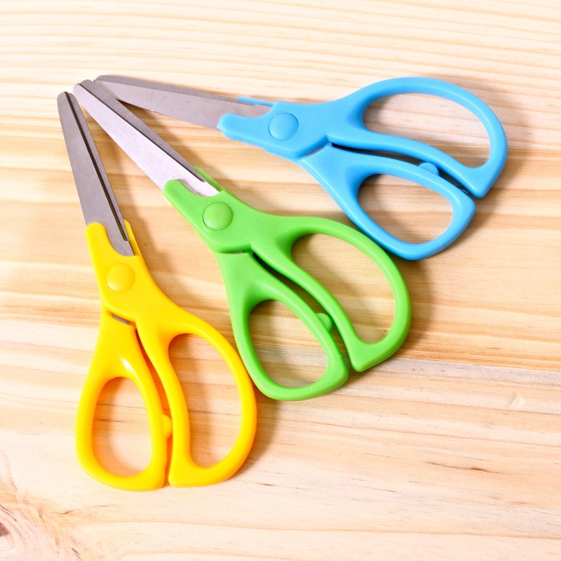 Office and study supplies, learning scissors, student scissors, children's paper-cutting scissors, learning to cut Specification drawing