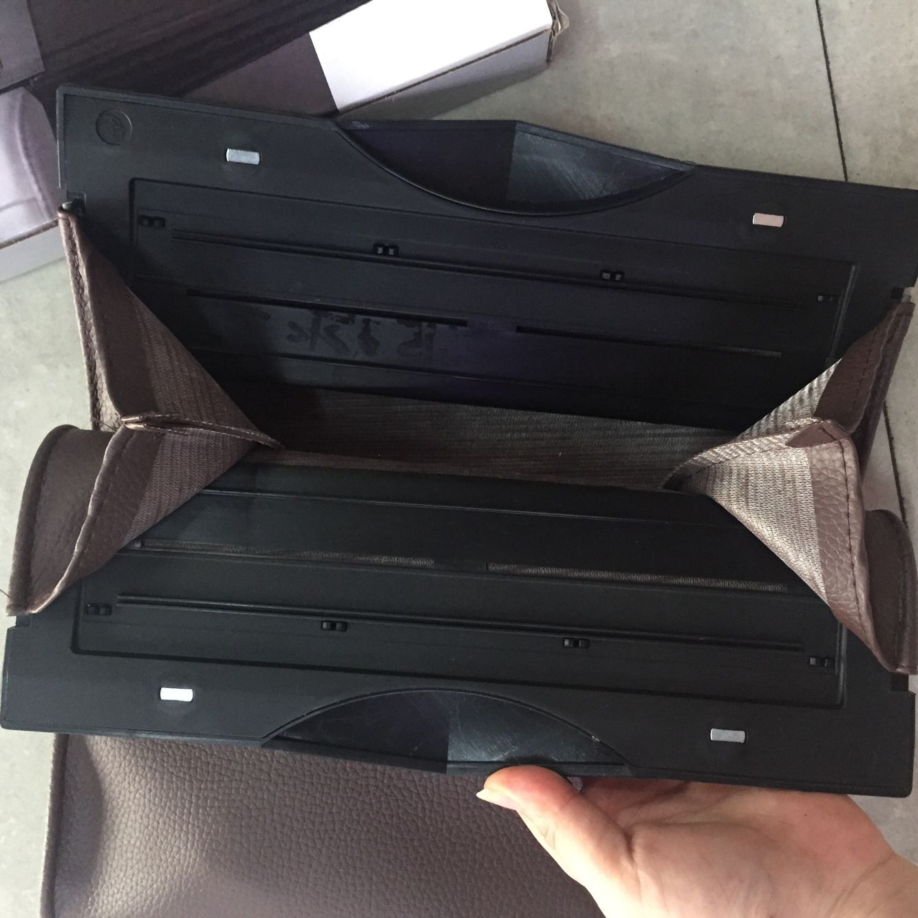 New car garbage cleaning and storage bag, car folding storage hanging bag, multi-functional car garbage storage bag details Picture