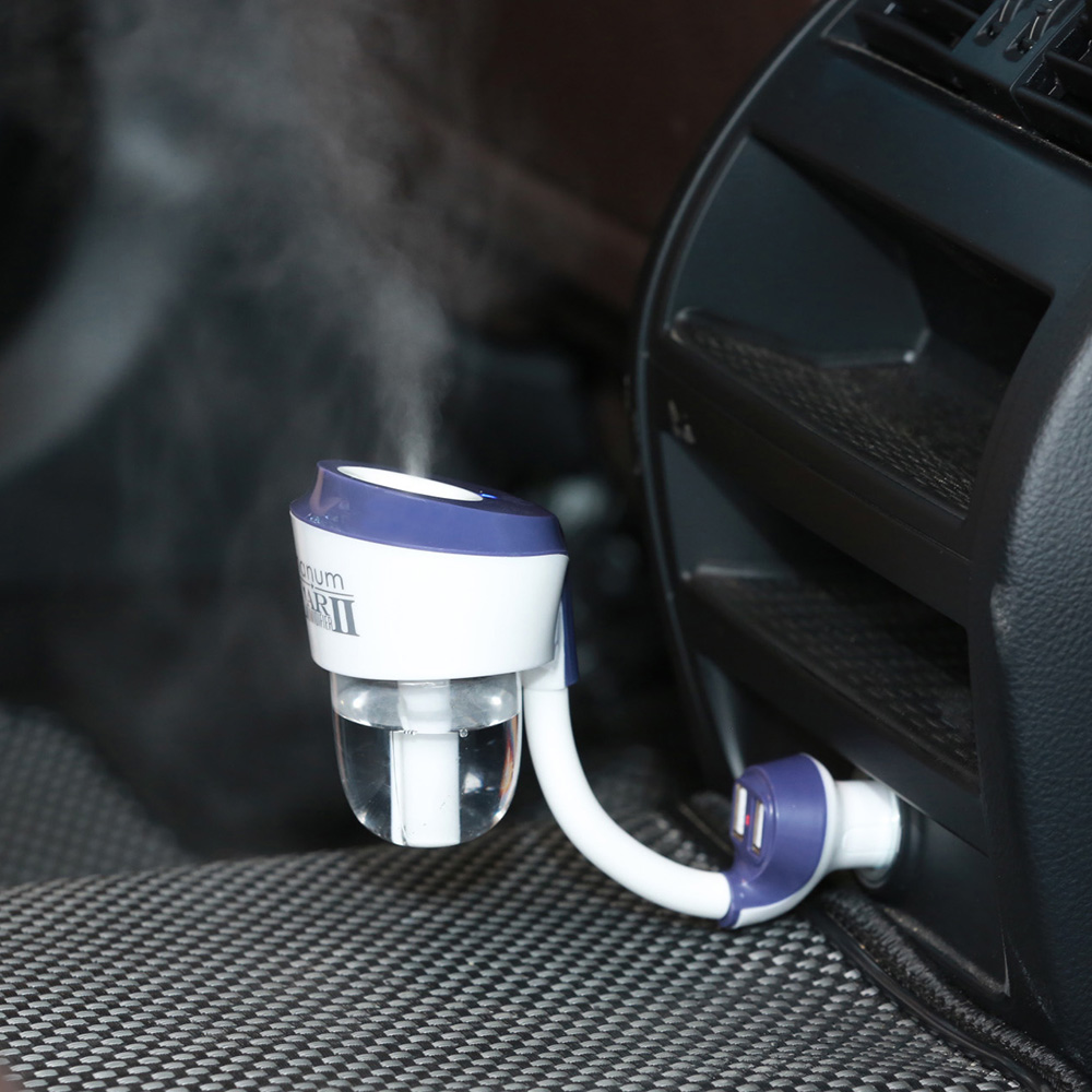 Second-generation car humidifier, car purification, static electricity removal, aromatherapy and moisturizing device Application Scenario