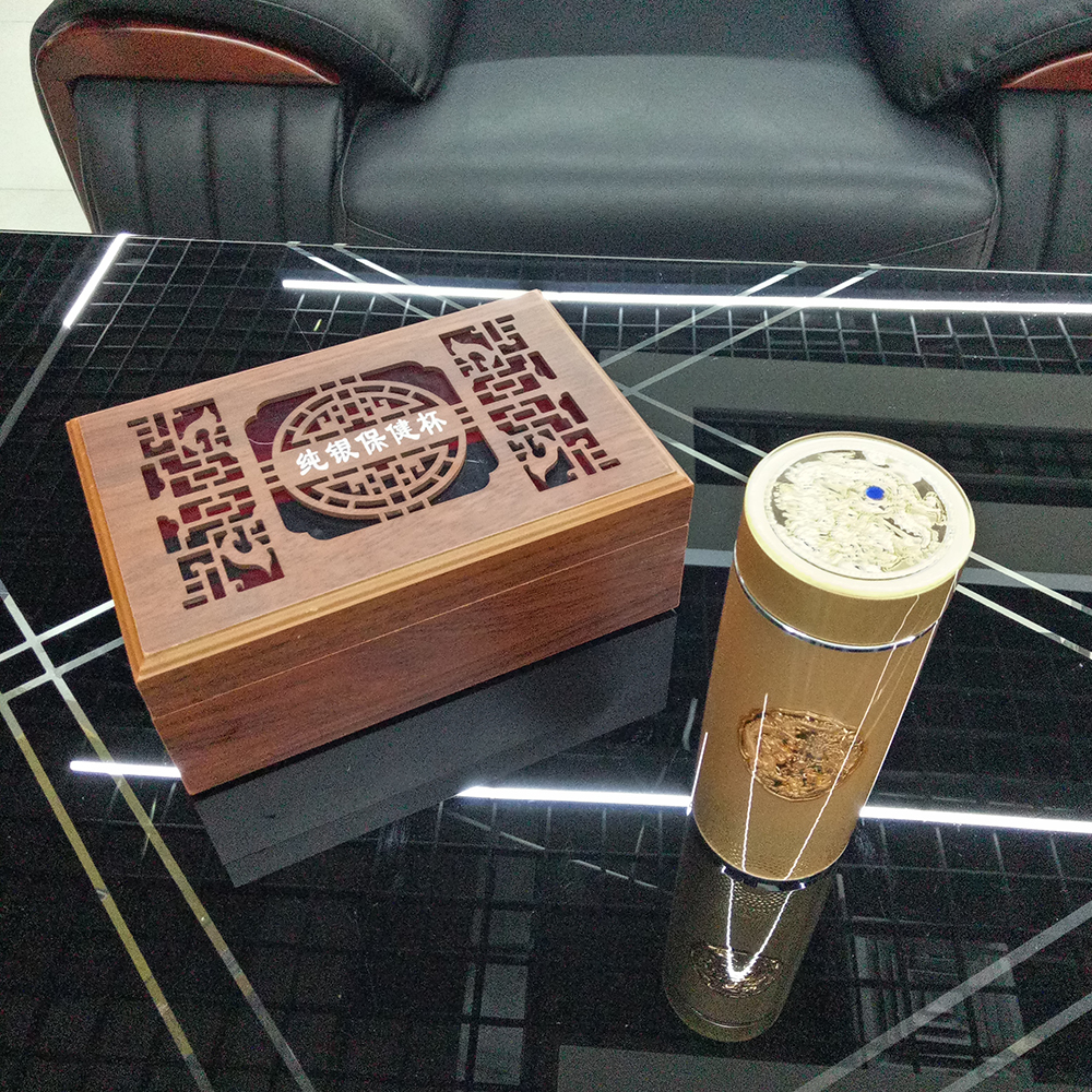 保温瓶实物图