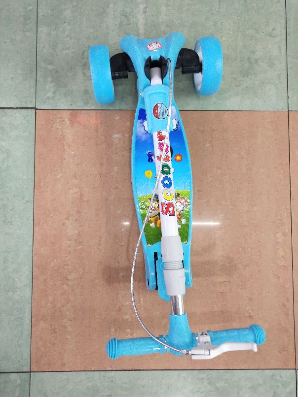 Children's Meter High Car With High Pu Wear-Resistant Wide Wheel With Light And Handbrake Folding Application Scenario