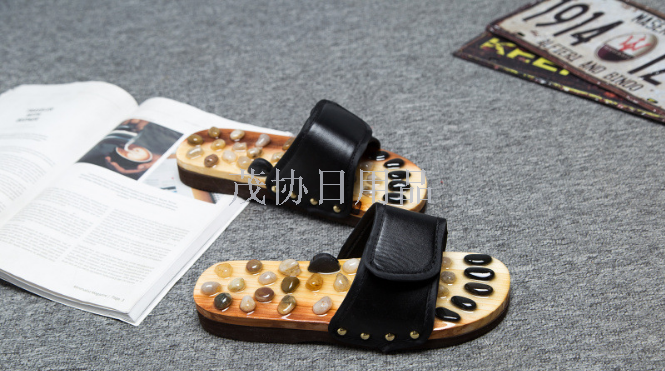 Pebble massage slippers for acupoints on the soles of feet, summer shoes for men and women, anti-slip and customizable Specification image