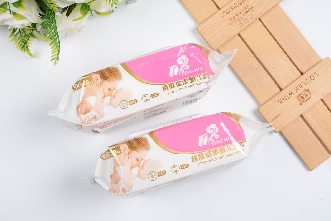 魅力红宝宝湿巾 100+20片 无酒精 无香味