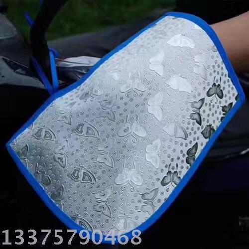 Manufacturers of small wholesale sunscreen gloves are essential for summer cycling thumbnail