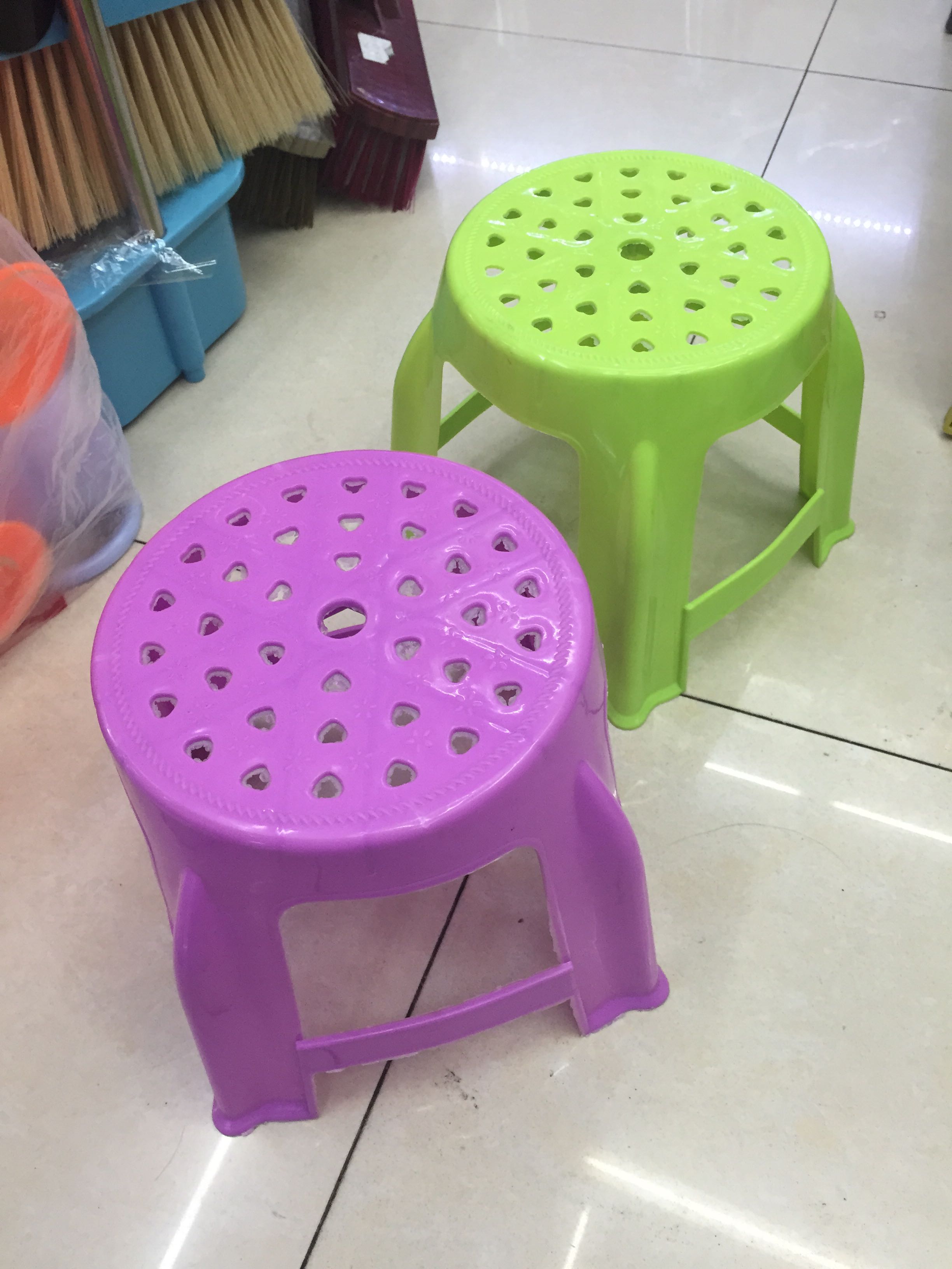 儿童镂空小凳子