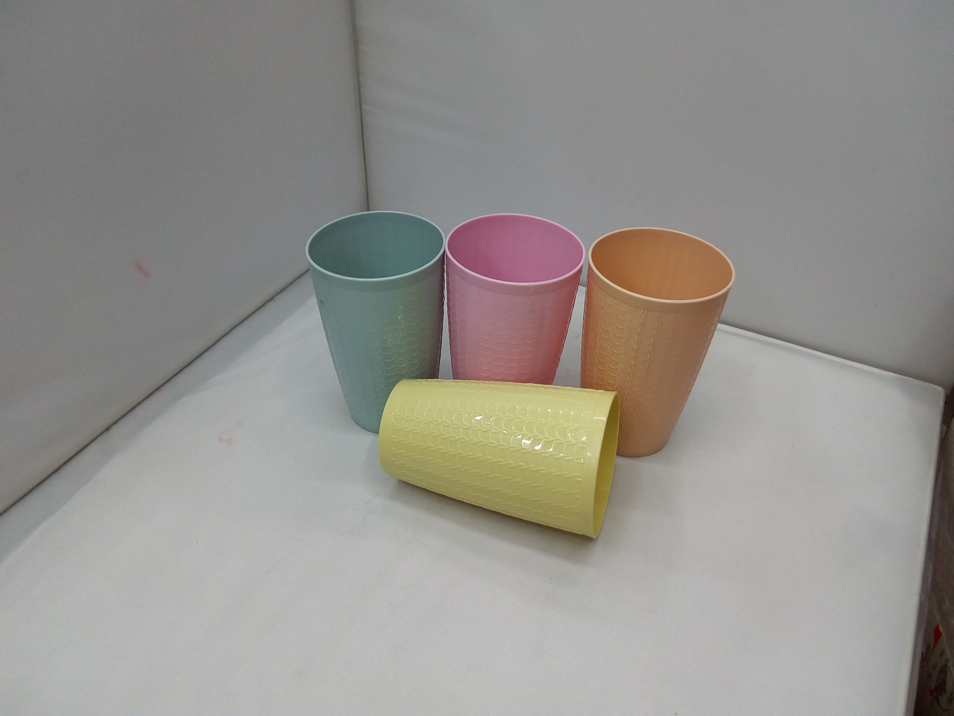 Wheat straw mouthwash toothbrush cup, water cup, creative plastic mouth cup, drinking cup, plastic Application Scenario