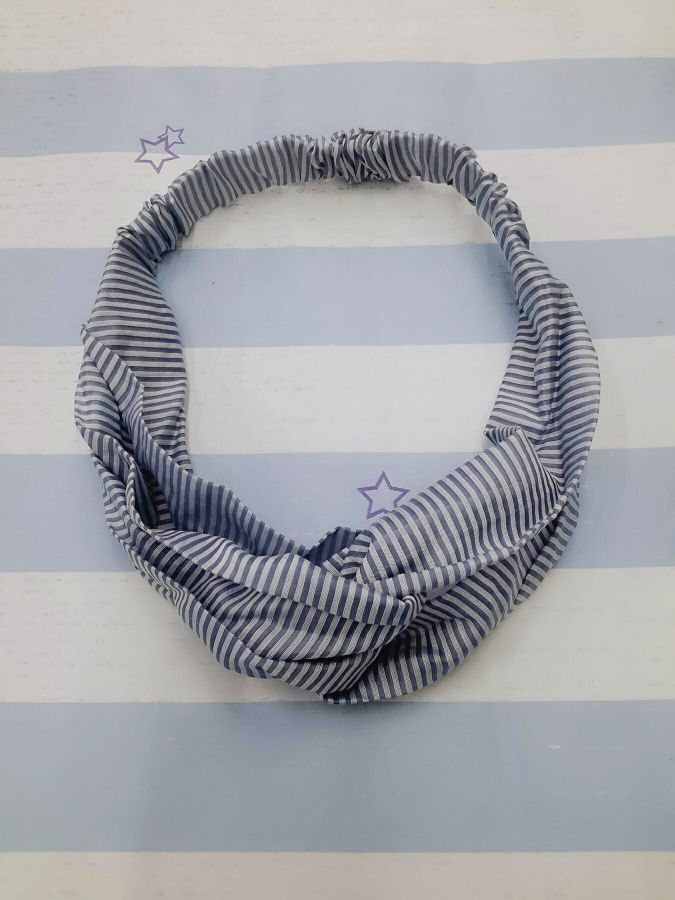 Ten yuan multi Korean fabric cross knot ear free headband Application Scenario