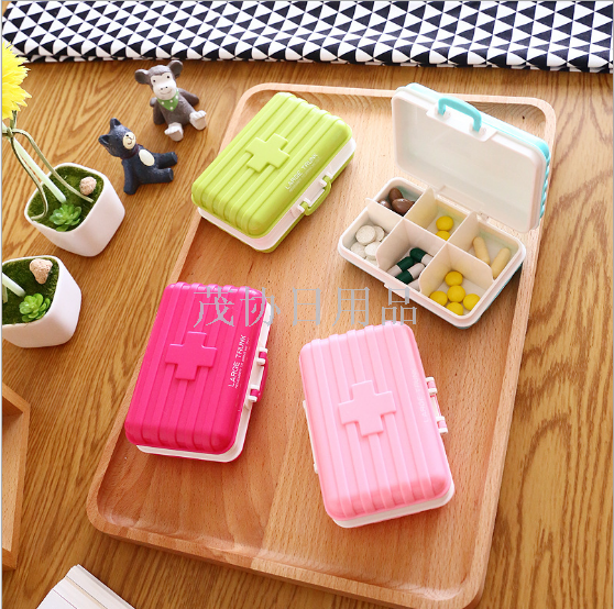 Mini carry-on medicine box for travel to Japan and South Korea, multi-compartment portable 6-compartment medicine box details Picture