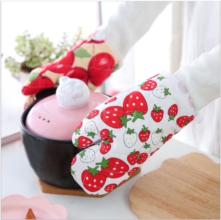 Thickened heat-insulating baking gloves for microwave ovens and ovens, creative kitchen anti-slip, high-temperature resistant and heat-resistant hand covers