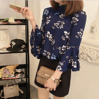 Loose seven-point flared sleeve chiffon blouse for women