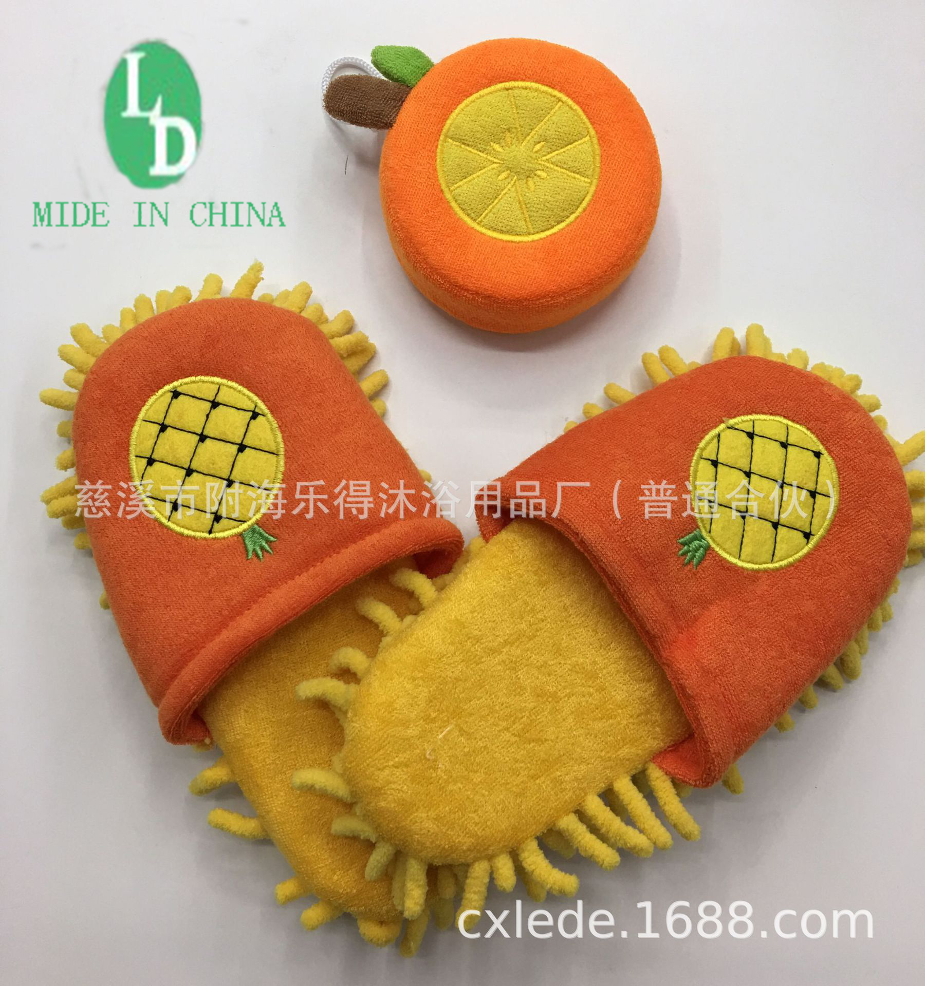 Bath cartoon slippers (factory direct selling) thumbnail
