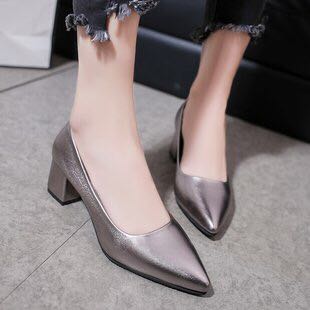 粗跟简单时装鞋女鞋细节图