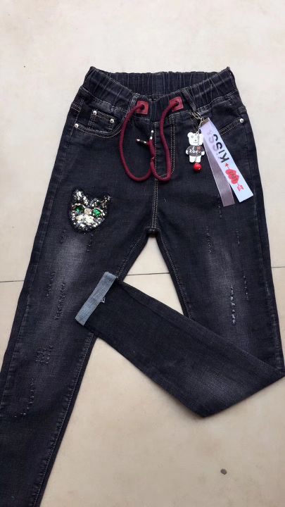 The 2018 high-elasticity bestseller, the slim nine-inch jeans