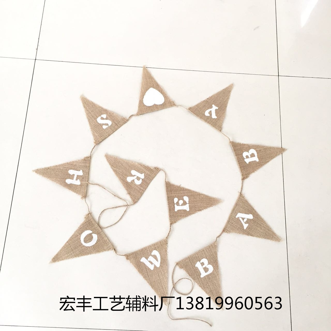 三角旗实物图