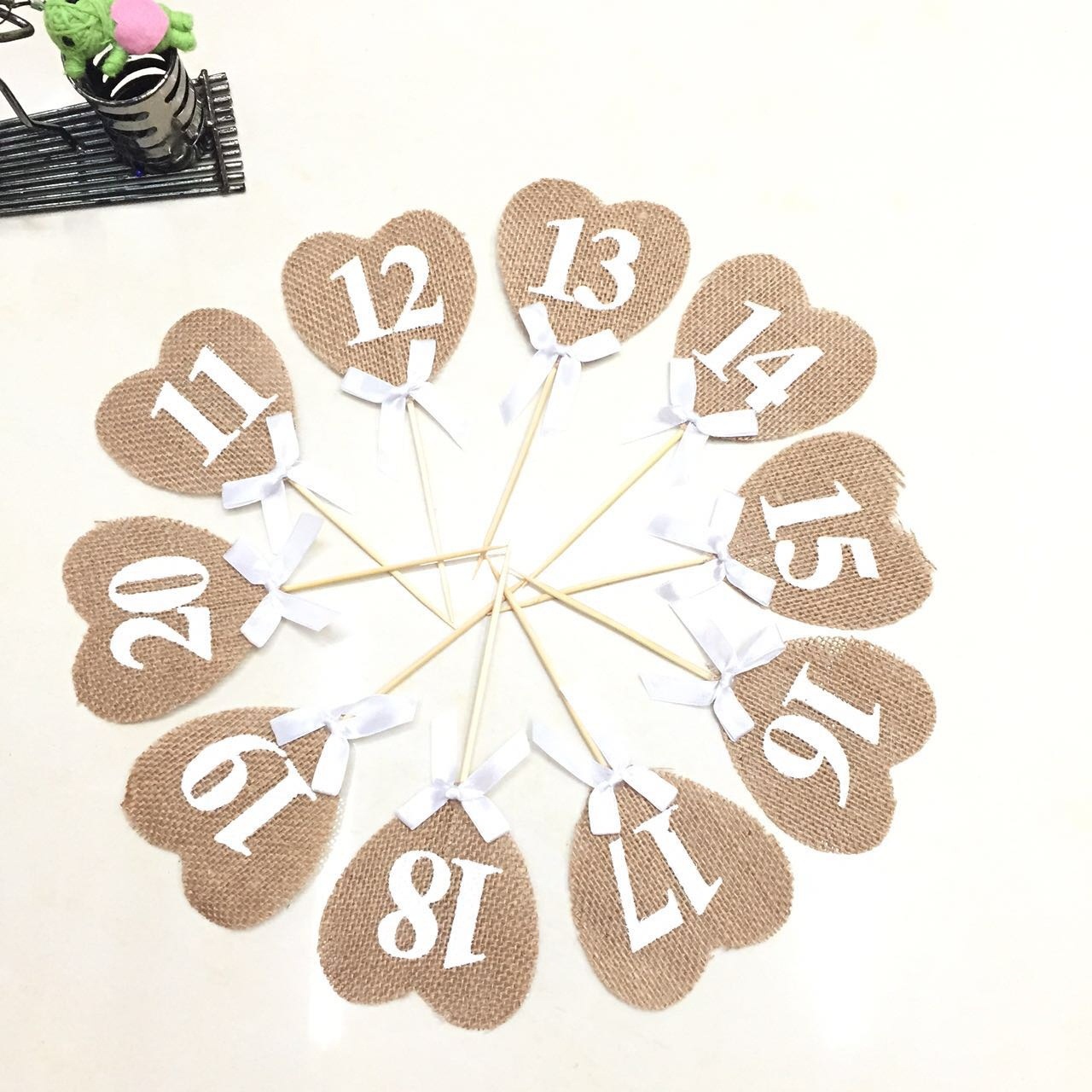 DIY婚礼派对麻布爱心插卡 个性定制插旗 环保爱心插卡 数字卡片