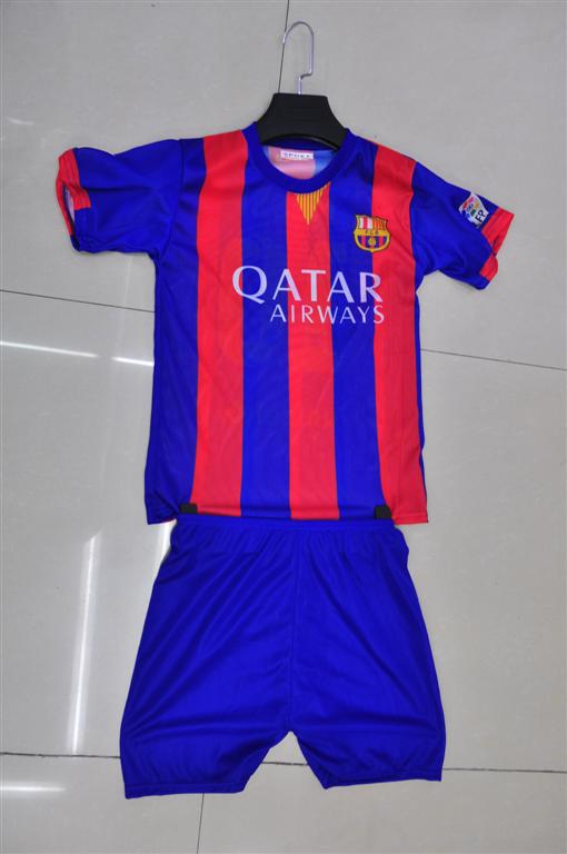 Real Madrid jerseys in stock, Barcelona jerseys, football fans' favorite football fan sets, lapel jersey sets details Picture