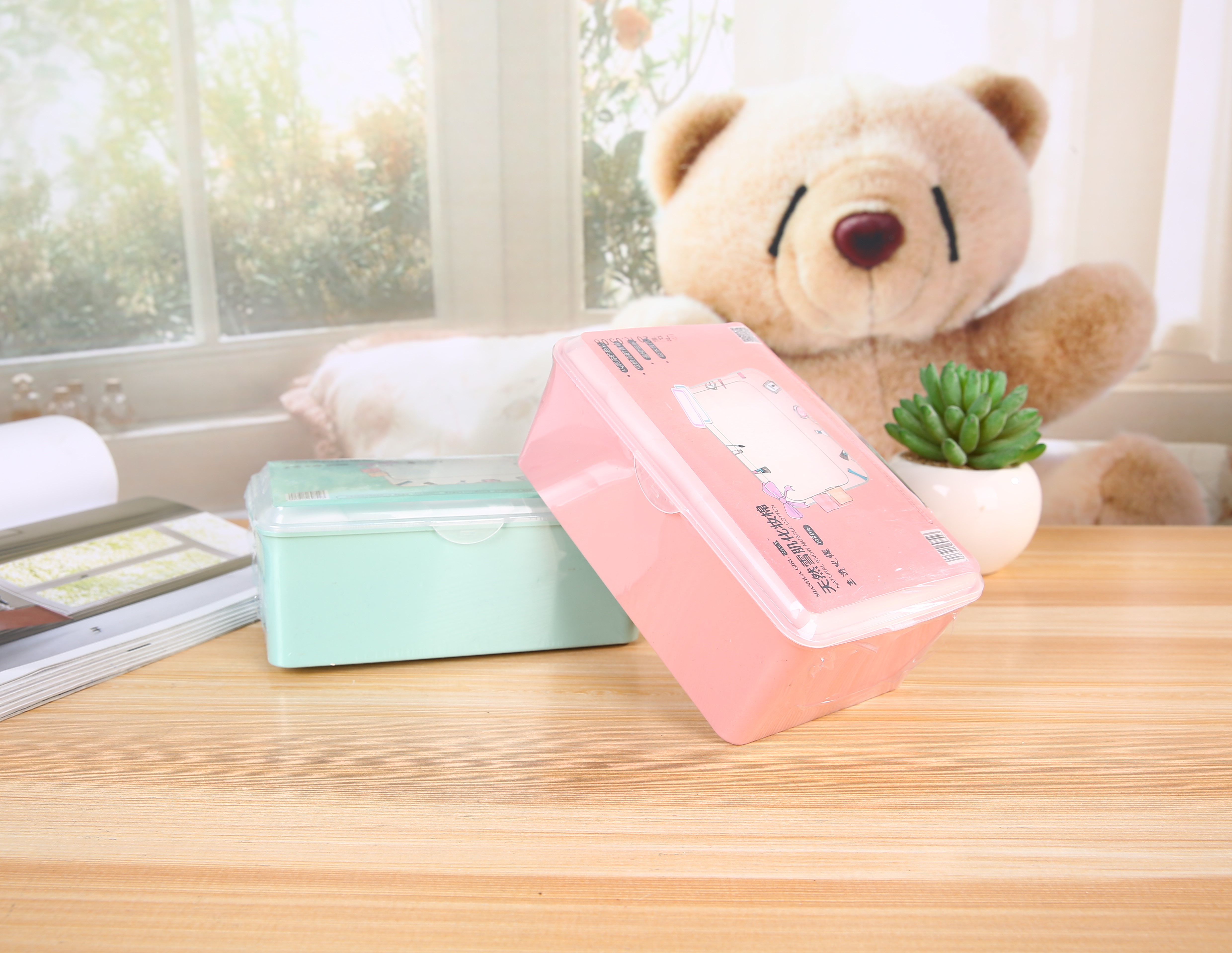 A box of 1080 tabby cotton cleanser for cleaning makeup and removing makeup